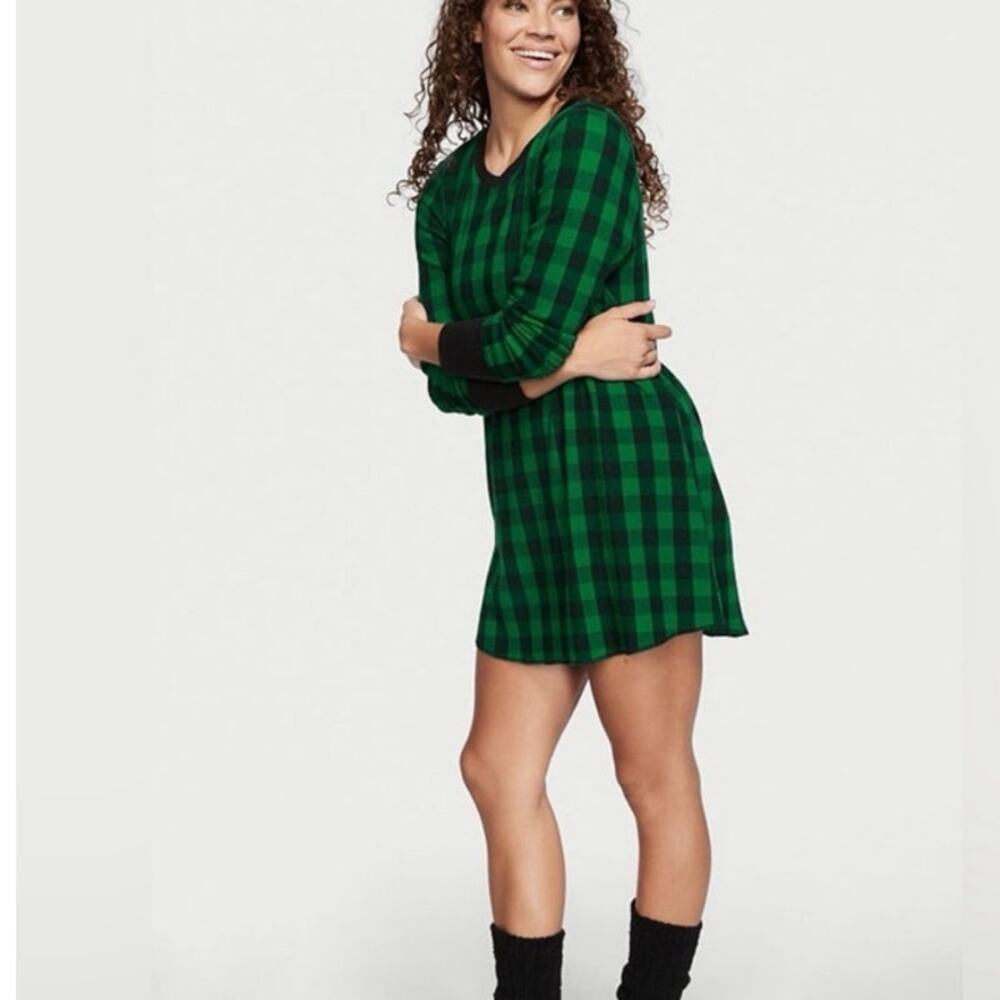 Victoria's Secret Rainforest/Black Buffalo Check Thermal Sleepshirt size L